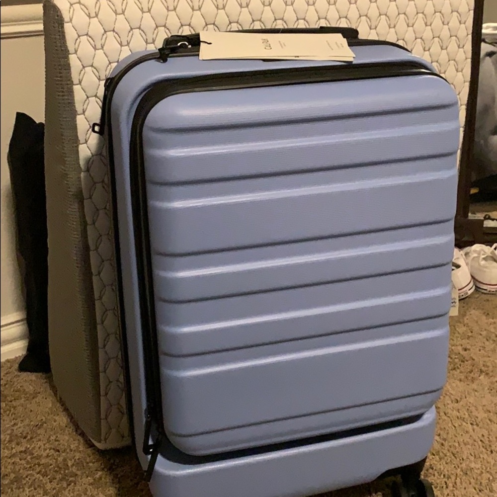 NWT CalPak Voyager carry-on (periwinkle blue)